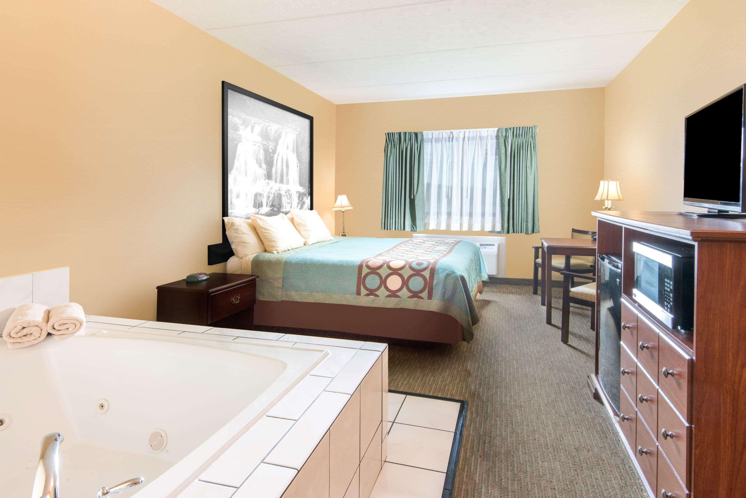 Super 8 By Wyndham Henrietta/Rochester Area Exterior photo